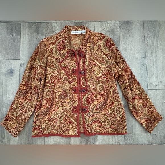 Vintage tapestry jacket with drawstring neckline and ornate wooden buttons - Picture 4 of 17